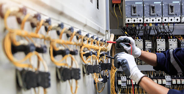 Professional Electrician technician working in Albany, GA